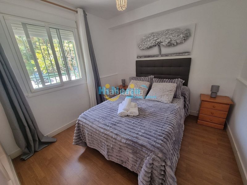Foto 3c44d92d-351b-410a-8f94-53e16b55c197. Apartament amb calefacció aparcament piscina a Centro Nerja