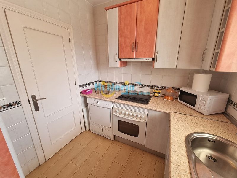 Foto b12db47b-5732-4b95-8640-84ebf42157dd. Apartament amb calefacció aparcament piscina a Centro Nerja