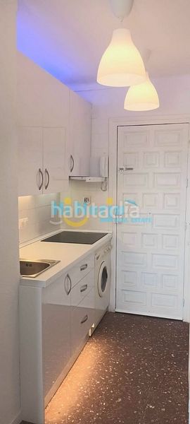 Foto 942538ce-5f44-456f-bfea-d967fc3f51e8. Alquiler estudio  con terraza y vistas al mar costa zona faro larga temporada en Torrox