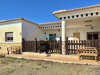 Masía en Almayate Bajo. Casa de campo con mangos