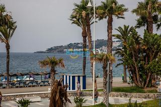Apartament a Almuñecar centro. Piso de 3 dormitorios en primera linea de playa