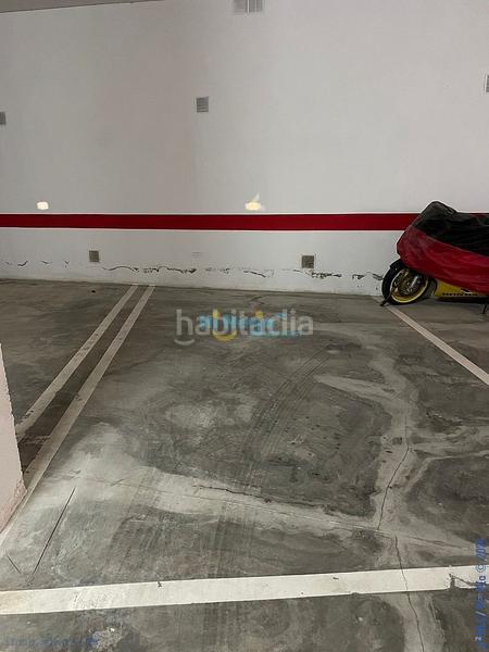 Foto d6e5d5fa-34db-4a31-aae5-ba787841dc56. Parking coche plazas de parking en venta en Centro Torre del Mar