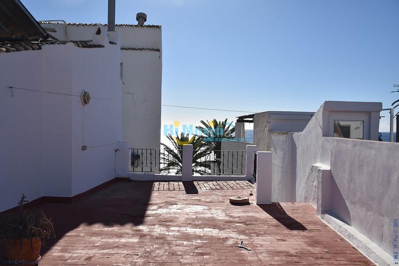 Foto 19330025-f39a-458b-9233-72ea22277740. Casa  en el Centro con vistas al mar en Centro Nerja
