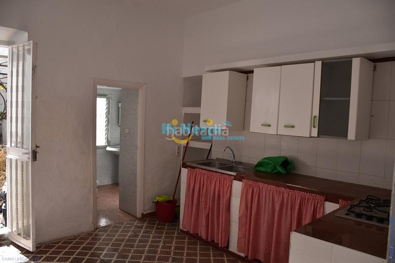 Foto 2fa7559e-b3d2-4422-80e0-2e6eeee80b8f. Casa  en el Centro con vistas al mar en Centro Nerja