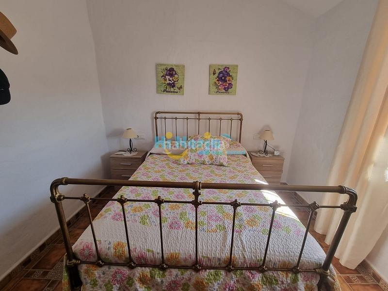 Foto 2c26414d-bfaf-4230-a7b9-252bd999984c. Rent house with parking in Torrox pueblo Torrox