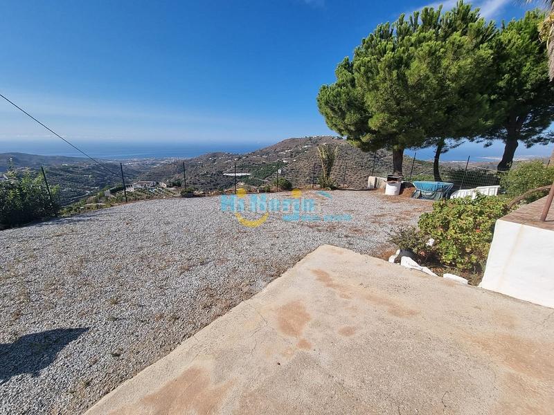 Foto 6396f997-22d9-4bfd-bfdc-e648087c698f. Rent house with parking in Torrox pueblo Torrox