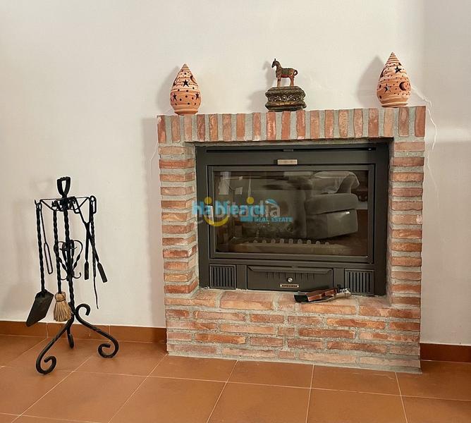 Foto 2a75bb81-b1fc-4a8c-8864-87aca586ee4c. Maison avec parking piscine dans Algarrobo pueblo Algarrobo