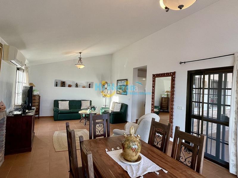 Foto 9c3f4a4a-e992-4973-84c0-153aa5dbbee7. Maison avec parking piscine dans Algarrobo pueblo Algarrobo