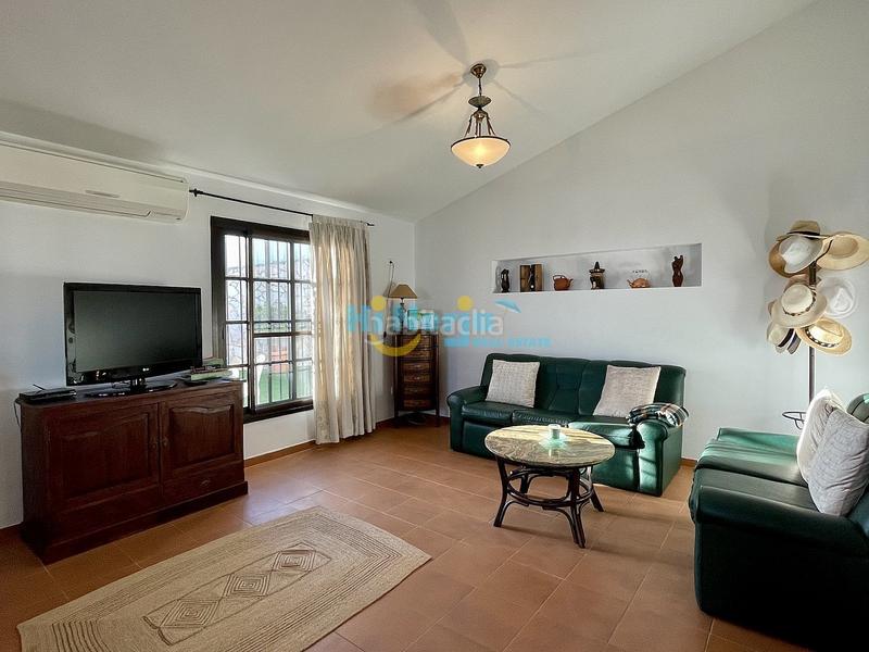 Foto c74c86c7-0341-4d12-972e-fc18644cb755. Maison avec parking piscine dans Algarrobo pueblo Algarrobo