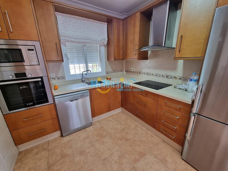 Foto b0ba392d-e8e1-4537-8526-12f07dd23cf1. Casa con parcheggio in Centro Nerja