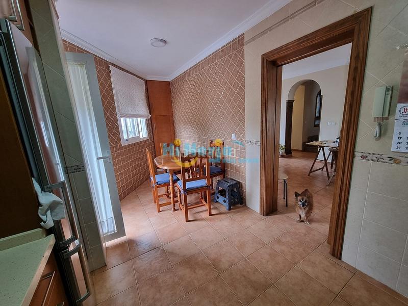 Foto cf34634f-f1b4-4033-b3a3-ba9c4b50283b. Casa con parcheggio in Centro Nerja