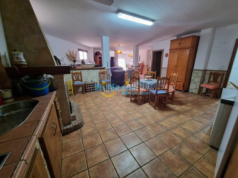Foto cfc39ae8-2bdb-4d76-9b99-9ba428004ea8. Casa con parcheggio in Centro Nerja