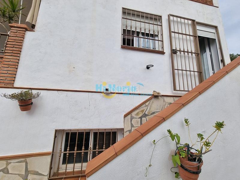 Foto d8634682-d58c-453a-a6ae-cda839b76a86. Casa con parcheggio in Centro Nerja