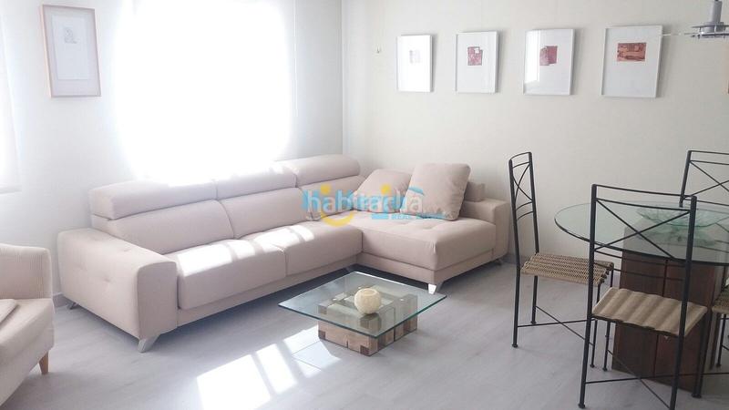 Foto 50d9f25b-721a-4ba5-8b32-6de1cda12556. Casa amb aparcament piscina a Centro Torre del Mar