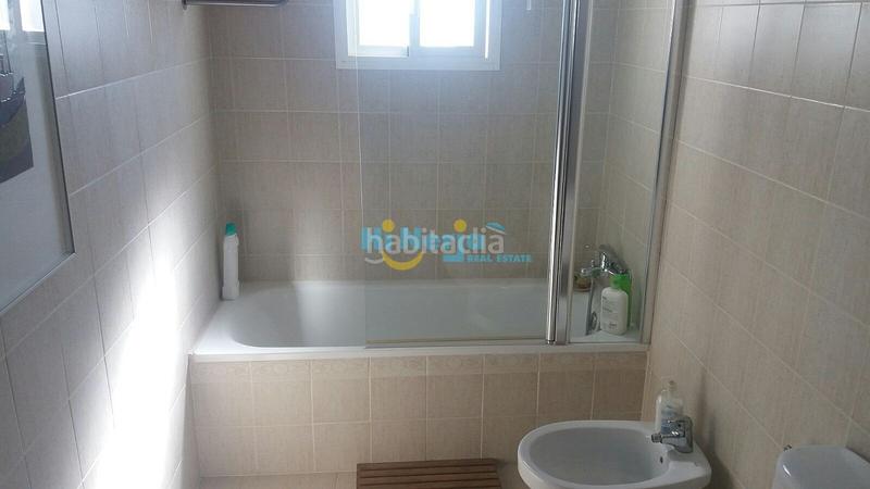 Foto c73c0e0e-73c7-4ff8-8b86-1f7738a807ff. Casa amb aparcament piscina a Centro Torre del Mar