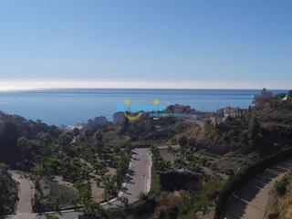 Terreny residencial a El Peñoncillo. Parcela para construcción de adosado vistas al mar garaje y pisc
