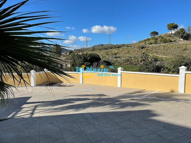 Foto c421864c-f88f-4ea0-bd92-a3db0fafaa32. Posto auto in Centro Nerja