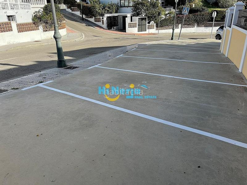 Foto ebb2dd7c-1316-4d35-8c9c-fe7c54c0a1ea. Posto auto in Centro Nerja