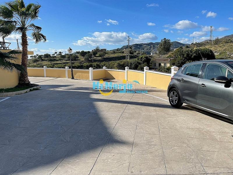 Foto ec4dd93c-899d-4dce-82a2-2ca64f220e42. Posto auto in Centro Nerja