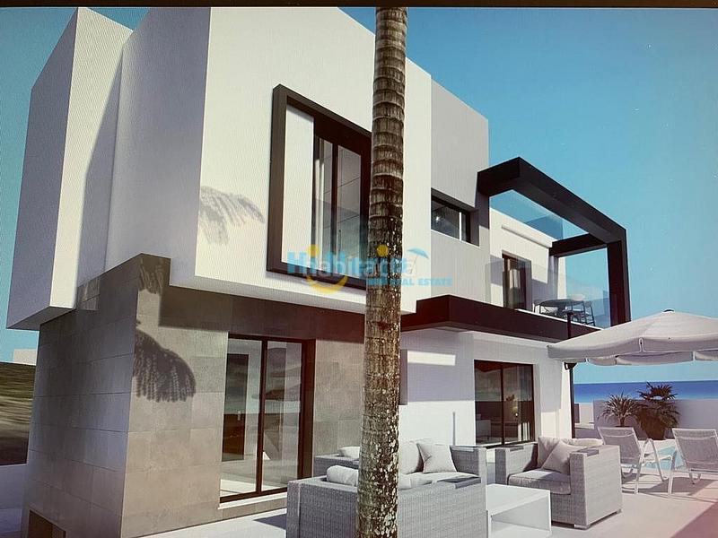 Foto bd47fda5-815b-4392-85b7-de3ffce60de8. Chalet con parcheggio piscina in Centro Nerja
