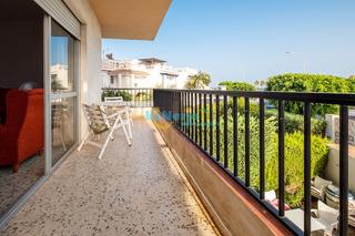 Apartament a Centro. Apartamento 2 dormitorios vistas al mar , piscina y terraza  ner