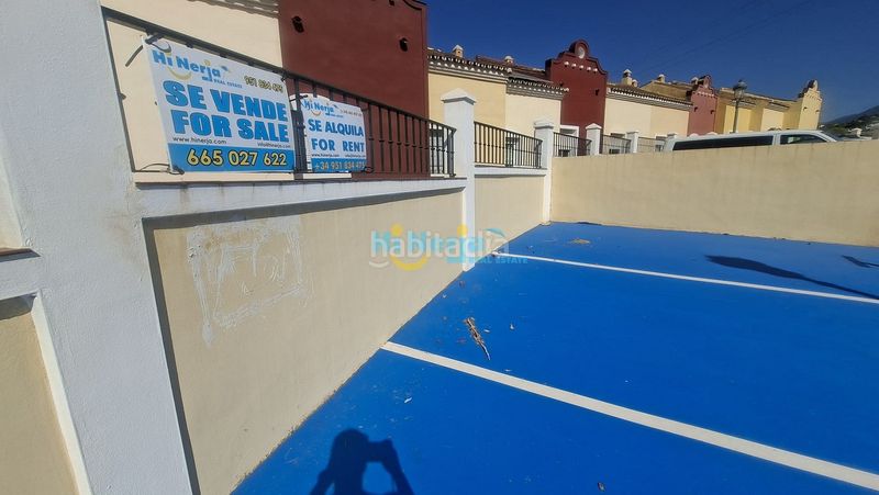 Foto 07d5eb03-36f6-40b4-99ee-c5cce134910f. Aparcament cotxe a Centro Nerja