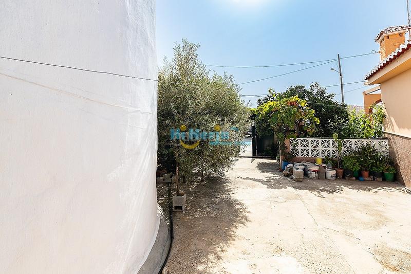 Foto f1b25fd8-526a-4680-96e0-fc3e63cd1990. Casale con parcheggio in El Peñoncillo Torrox