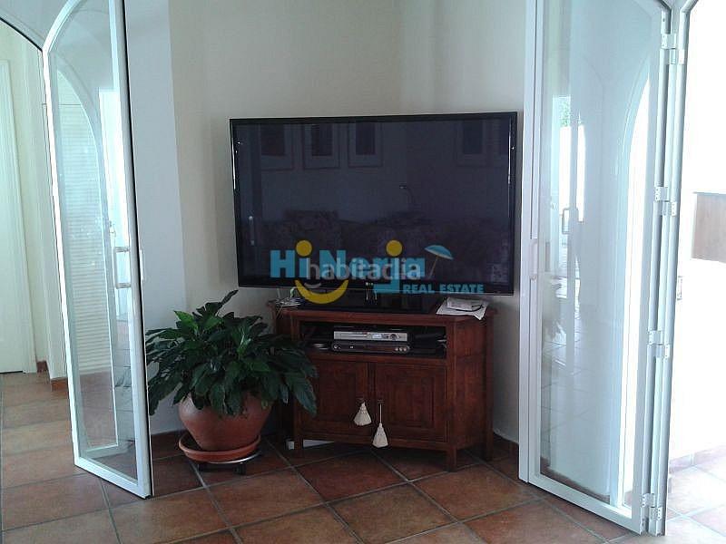 Foto 2d0c93a3-6320-4104-be45-c359cbe3d071. Casa villa 6 dormitorios piscina garaje capistrano en Nerja