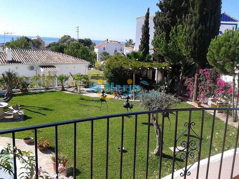 Foto 31a7a587-2850-465f-b05a-4906fcdd86c0. Casa villa 6 dormitorios piscina garaje capistrano en Nerja