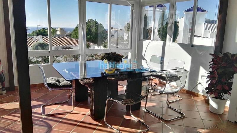 Foto 3a894f16-f1e0-44d7-bc4b-3e96f77f988b. Casa villa 6 dormitorios piscina garaje capistrano en Nerja