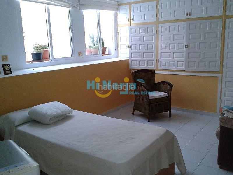 Foto b2dbcb04-ec52-4d79-b982-a921ee6592c8. Casa villa 6 dormitorios piscina garaje capistrano en Nerja