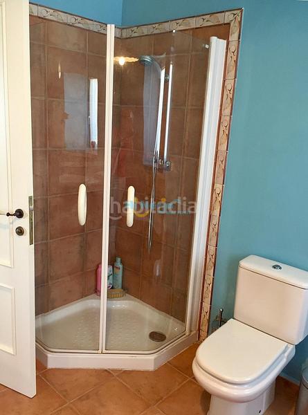 Foto 8385db34-1315-419a-82c6-29b92afce8c2. Casa villa de lujo con vistas panóramicas al mar, con gran garaje, jardín y terrazas costa en Torrox