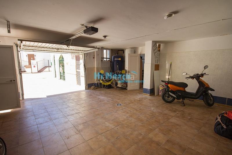 Foto 55c2c792-fd73-46e6-935c-f0ef75be9a9f. Chalet villa 3 dormitorios piscina garaje chimenea en Nerja