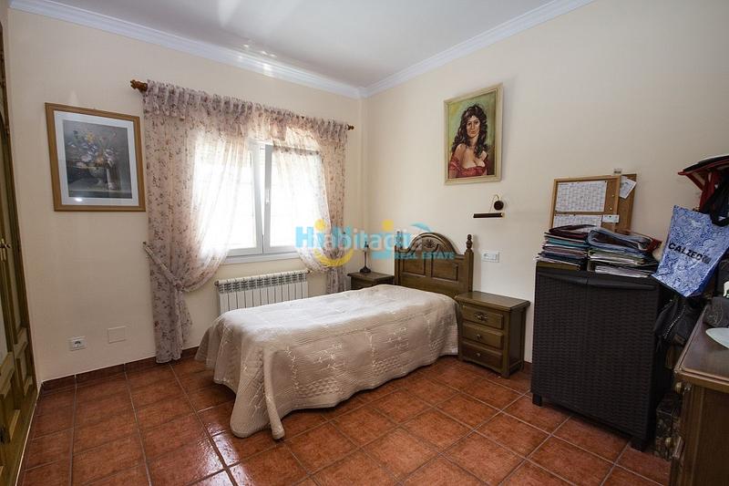 Foto aa2a5b38-42d2-4731-9bf6-ed575cf34884. Chalet villa 3 dormitorios piscina garaje chimenea en Nerja