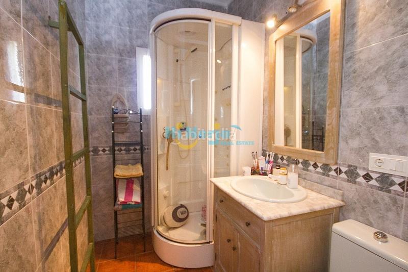 Foto d3c3f2b8-4de0-4353-be98-d7fd5f8b6ffc. Chalet villa 3 dormitorios piscina garaje chimenea en Nerja