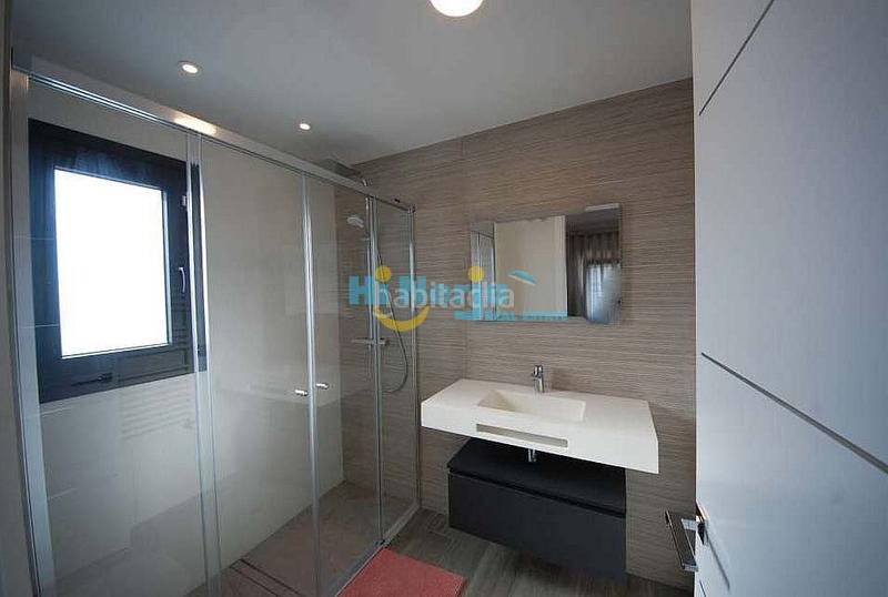 Foto d49a3217-d8a3-457e-a812-cee1ccc8d8d5. Chalet con piscina in Centro Nerja