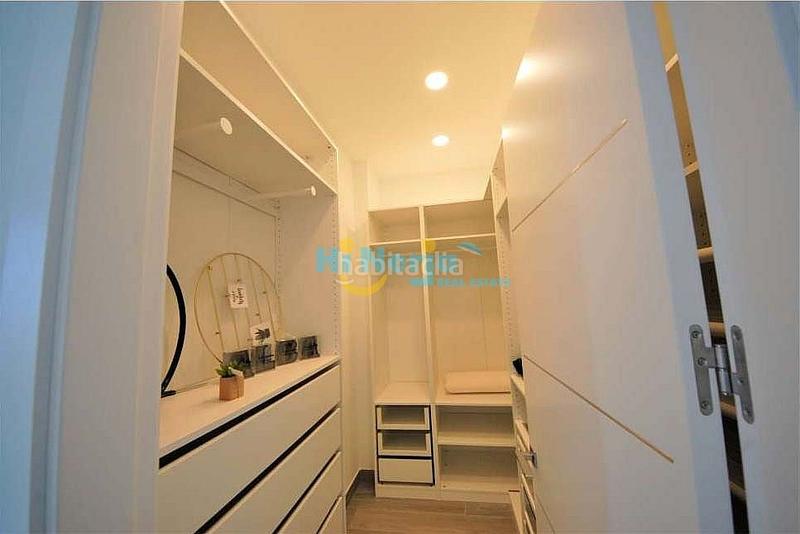 Foto f0a8aa21-1ce4-49c5-b8cd-4c4afef75ad2. Chalet con piscina in Centro Nerja
