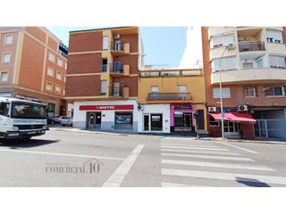 Local Comercial en Calle Corte De Peleas 84