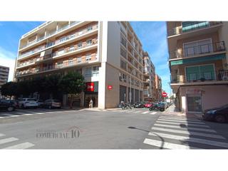 Local commercial à Santa Marina. Se vende local comercial acondicionado en el centro cercano al c
