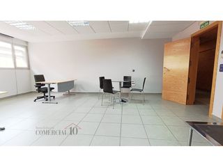 Location Bureau  Calle luis alvarez lencero. Oficina alquiler badajoz