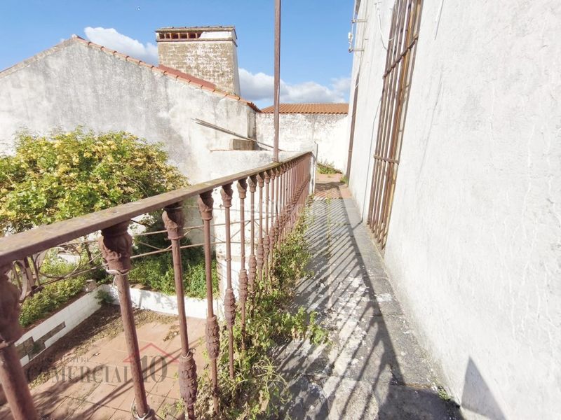 Foto b654b6a2-a99a-4895-aa3d-729c51fd42a5. Edifici a Olivenza