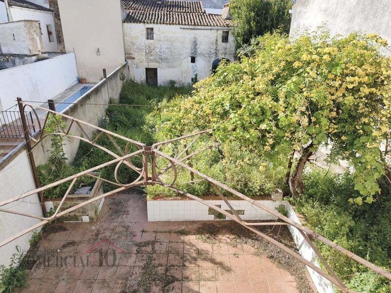 Foto dea4e169-7ce9-4951-b587-a9b48a557689. Edifici a Olivenza