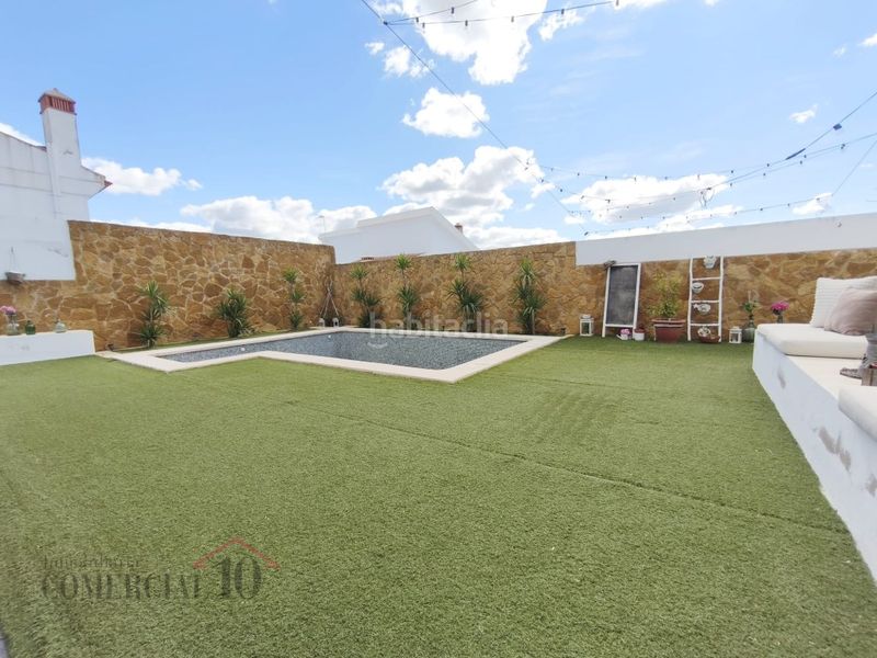 Foto 2ed2a60a-5f4d-4130-b798-bce7994c804c. Xalet amb piscina a Olivenza