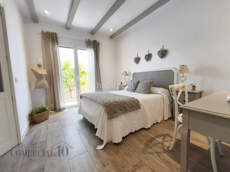 Foto a818c6ee-e83f-47cd-88d4-a73df5f3d628. Xalet amb piscina a Olivenza