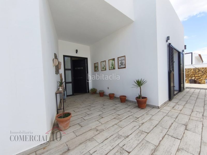 Foto c9094290-f288-48f0-8216-4cbb11d83e6a. Xalet amb piscina a Olivenza