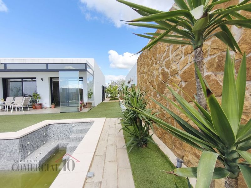 Foto e8b67ad7-7654-42c7-ba24-48cb69f916c8. Xalet amb piscina a Olivenza