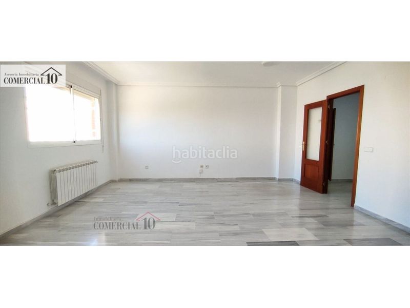 Foto d77b1150-582a-43bb-8841-c90a16a894fc. Lloguer pis amb aparcament a Valdepasillas - La Paz - Huerta Rosales Badajoz