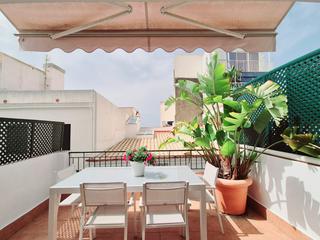 Casa adossada  Carrer major. Casa en venta en sitges