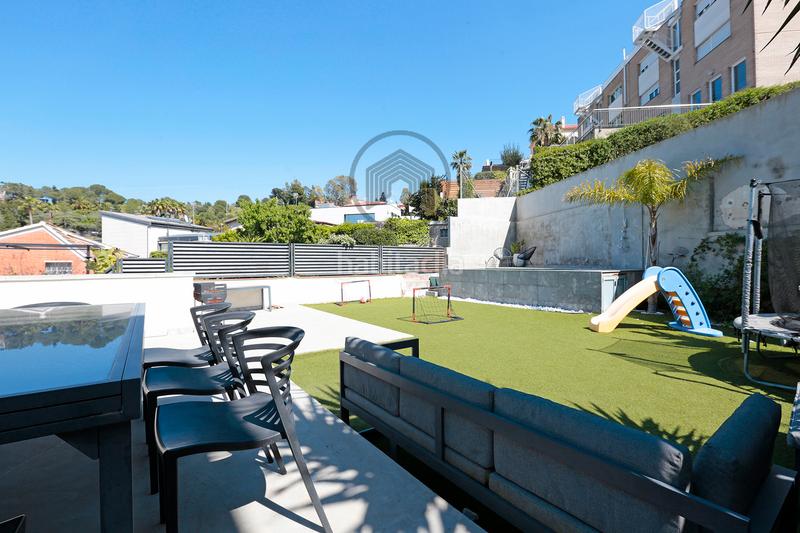 Foto 89efd88c-6429-4af1-bb6d-9317309b8f78. Alquiler chalet en carrer del bruc 20 casa en alquiler en Sant Just Desvern