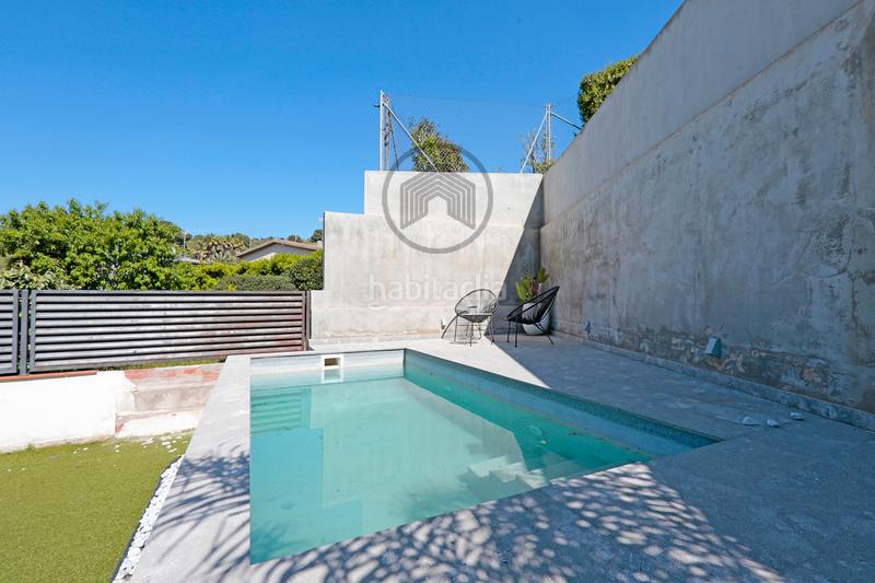 Foto b93bff78-c644-46ff-aee0-cbb6681c777b. Rent chalet in carrer del bruc 20 in La Miranda-Can Candeler Sant Just Desvern